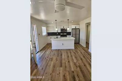 827 E Marlette Avenue #3, Phoenix, AZ 85014 - Photo 1