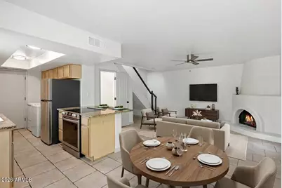 10425 N 10th Place #1, Phoenix, AZ 85020 - Photo 1