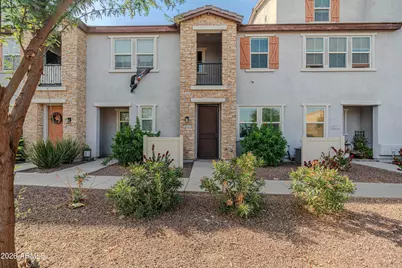 5815 S 23rd Way, Phoenix, AZ 85040 - Photo 1