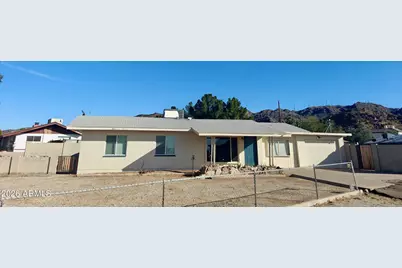 251 W Buist Avenue, Phoenix, AZ 85041 - Photo 1