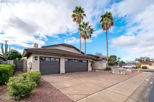 4601 E Everett Dr, Phoenix, AZ 85032 - Photo 1