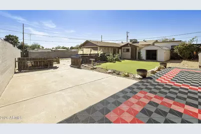 823 E Ironwood Drive, Phoenix, AZ 85020 - Photo 17