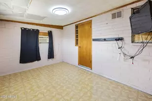 823 E Ironwood Dr, Phoenix, AZ 85020 - Photo 23