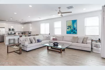 2561 N Casa Grande Avenue, Casa Grande, AZ 85122 - Photo 1