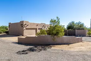 1415 W Lavitt Ln, Phoenix, AZ 85086 - Photo 1
