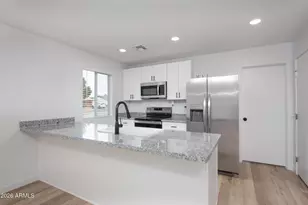 3155 W Sweetwater Ave, Phoenix, AZ 85029 - Photo 1