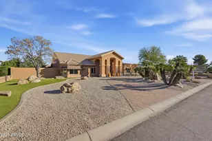 5332 W Misty Willow Ln, Glendale, AZ 85310 - Photo 1