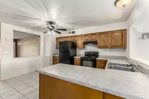 577 W Magdalena Dr, Tempe, AZ 85283 - Photo 9