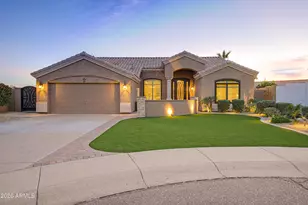 7 W Silverwood Dr, Phoenix, AZ 85045 - Photo 1