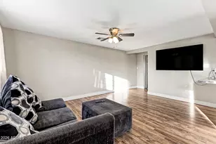 21 S 28th Ave, Phoenix, AZ 85009 - Photo 9