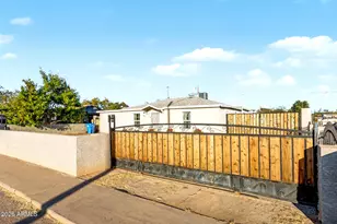 21 S 28th Ave, Phoenix, AZ 85009 - Photo 3