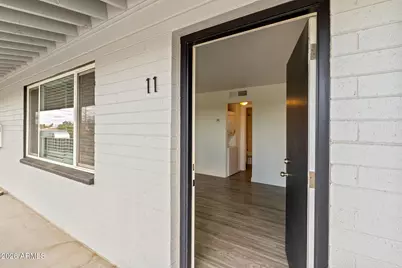 1707 N 18th Street #B11, Phoenix, AZ 85006 - Photo 1