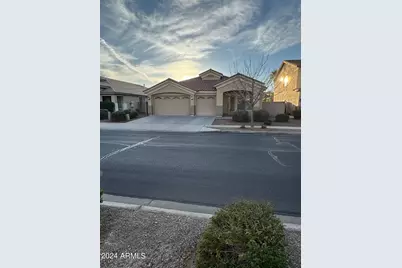 7206 N 88th Lane, Glendale, AZ 85305 - Photo 1