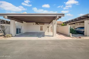 2811 N 61st Pl N, Scottsdale, AZ 85257 - Photo 1