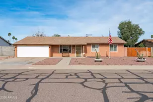 3450 E Sunnyside Dr, Phoenix, AZ 85028 - Photo 1