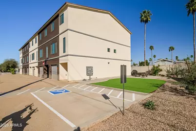 2502 E Paradise Lane #Apt 2, Phoenix, AZ 85032 - Photo 1