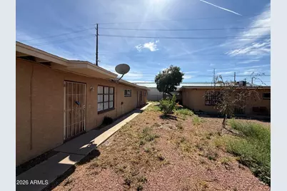 3839 W Hazelwood Street #Apt 5, Phoenix, AZ 85019 - Photo 1