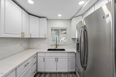 10828 N Biltmore Drive #162, Phoenix, AZ 85029 - Photo 9
