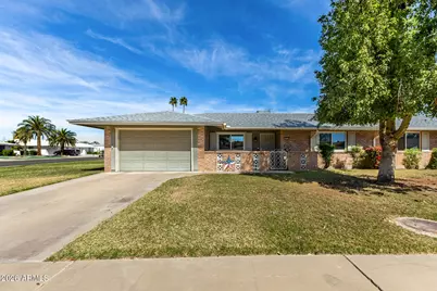 10212 W Royal Oak Road, Sun City, AZ 85351 - Photo 1