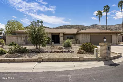 525 W Willow Avenue, Phoenix, AZ 85029 - Photo 1