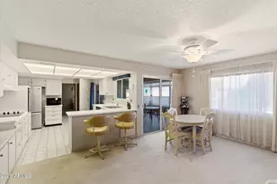 20002 N Palo Verde Dr, Sun City, AZ 85373 - Photo 11