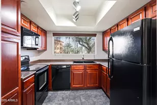 9990 N Scottsdale Rd, Paradise Valley, AZ 85253 - Photo 15