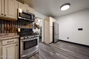 125 S Hamblin St, Eagar, AZ 85925 - Photo 9