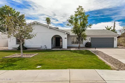 913 W Summit Place, Chandler, AZ 85225 - Photo 1