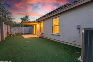 1042 S Clancy Cir, Mesa, AZ 85208 - Photo 3