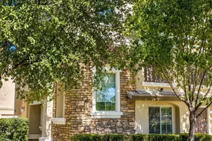 105 W Commerce Ct, Gilbert, AZ 85233 - Photo 1