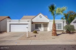 1208 E Wickieup Ln, Phoenix, AZ 85024 - Photo 1