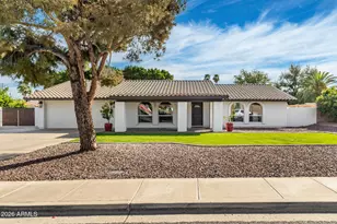 15817 N Moon Valley Dr, Phoenix, AZ 85022 - Photo 1