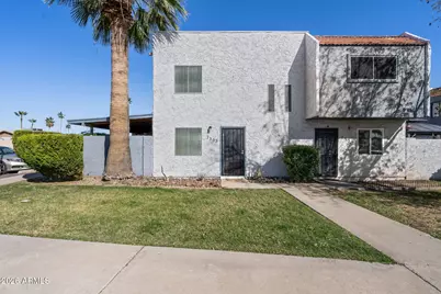 7555 N 47th Lane, Glendale, AZ 85301 - Photo 1