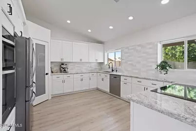 17521 N 84th Lane, Peoria, AZ 85382 - Photo 7