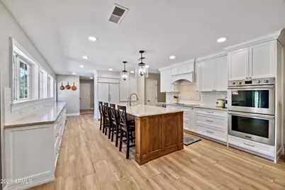 7823 N 7th Place, Phoenix, AZ 85020 - Photo 1