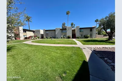 4201 E Camelback Road #Unit 18, Phoenix, AZ 85018 - Photo 1