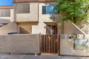 2040 S Longmore St, Mesa, AZ 85202 - Photo 1