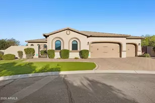 7919 S 32nd Pl, Phoenix, AZ 85042 - Photo 1