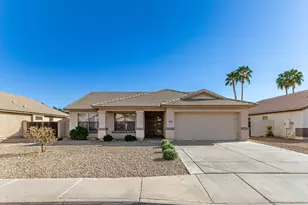 2085 E Smoke Tree Rd, Gilbert, AZ 85296 - Photo 1