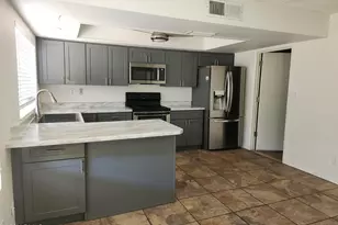 9645 N 63rd Dr, Glendale, AZ 85302 - Photo 7