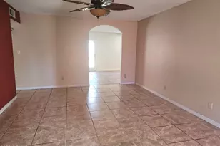 9645 N 63rd Dr, Glendale, AZ 85302 - Photo 3