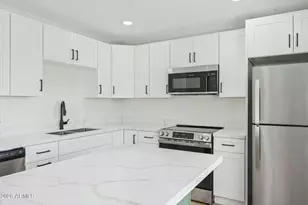 9845 N 15th Ave, Phoenix, AZ 85021 - Photo 15