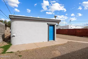 703 W 1st Pl, Mesa, AZ 85201 - Photo 1
