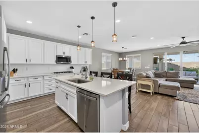 450 E Zion Place, Chandler, AZ 85249 - Photo 1