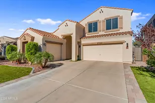 2522 E Mine Creek Rd, Phoenix, AZ 85024 - Photo 1