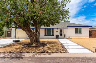 3038 E Avalon Dr, Phoenix, AZ 85016 - Photo 1