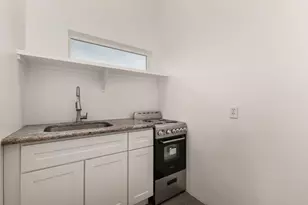 1933 E Monroe St, Phoenix, AZ 85034 - Photo 5