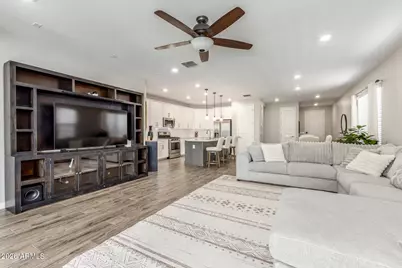 542 W Rainbow Bridge Lane, San Tan Valley, AZ 85140 - Photo 1