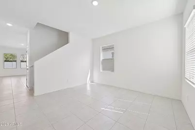 6427 S 78th Lane, Phoenix, AZ 85043 - Photo 11