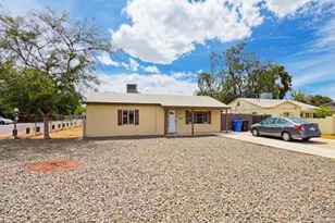 1239 E Highland Ave, Phoenix, AZ 85014 - Photo 1